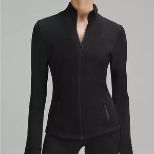 Used worn loved LULULEMON jacket 12 size